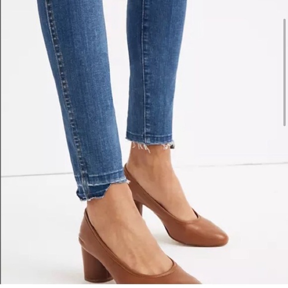 Madewell Curvy High-Rise Skinny Jeans: Drop Step-Hem Edition - Picture 2 of 11